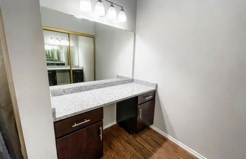 Family Retreat - Near Shopping, Dining & Beach - Foto 12