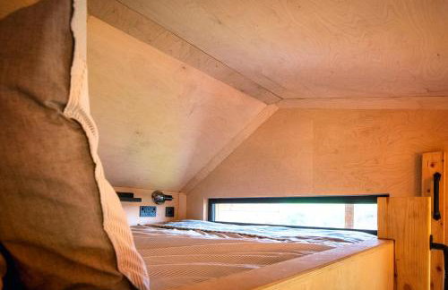 Luxury Glamping Cabin with Outdoor Bath on Cornish Meadow - Photo 28