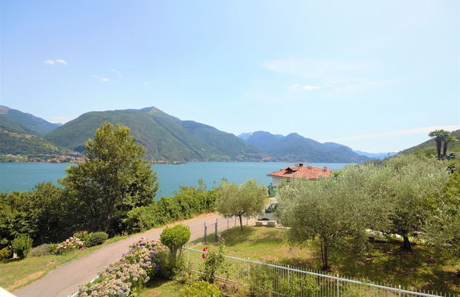 White House - Photo 15