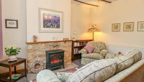 Rose Cottage - Photo 3