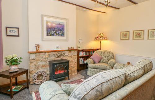 Rose Cottage - Photo 3