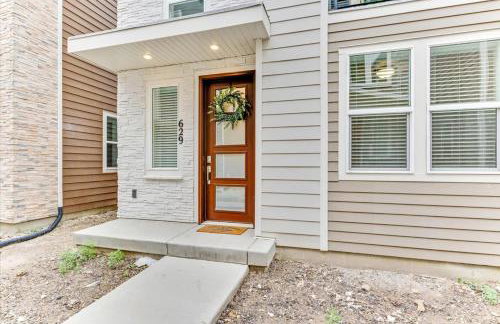 Modern 4BR Home Rooftop Patio Mountain Views - Foto 41