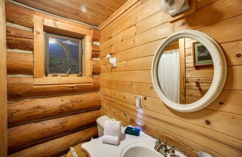 83MF - Lakeside - Hot Tub - WIFI - BBQ - Dock - Sleeps 4 NO PETS - Foto 12