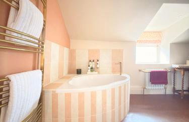 Moorleigh House Entire Property Sleeps 10 - Foto 48