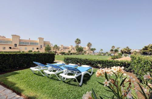 La Cala gorgeous 2 bedroom apartment with stunning gardens, pools and sea views - Photo 40