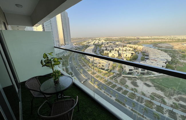 Master piece - Lush Green Oasis With Balcony With Stunning Views - Photo 12