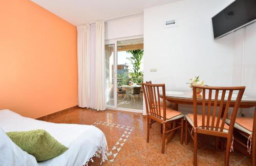 Villa Zdenka with heated pool - Photo 41