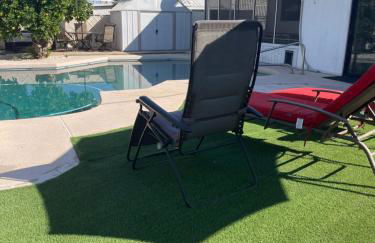 Cozy Home with Sparkling Pool/Pet Friendly - Photo 19