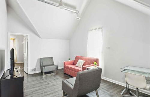 Downtown Detroit 2BR | King, WiFi, Parking - Foto 7