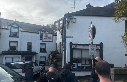 FROM BBC1s BEYOND PARADISE - - Prospect House - - 17th Century Character COTTAGE - - CONNECTING APARTMENTS - - Kids Bunk Room - - Free Public Parking - Foto 3