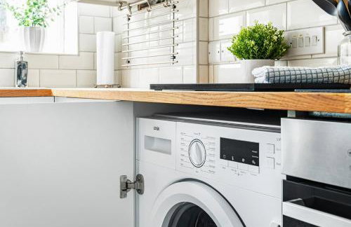 3BR Home with Garden & Free Parking - Foto 14