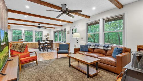 20 acres w Private Pavilion, Fireplace & Fire Pit - Foto 3