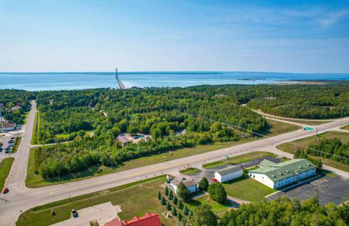 Cozy Apt Less Than 1 Mi Near Lake Huron and Mackinac Island! - Foto 23