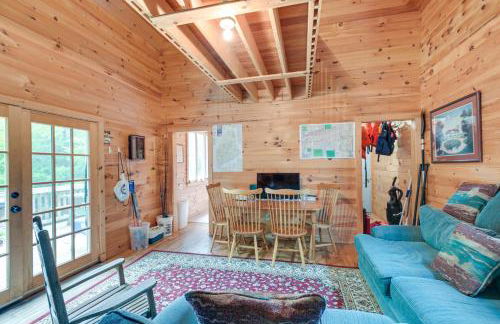 Near Snowmobiling Secluded Harmony Cabin with Deck! - Foto 5