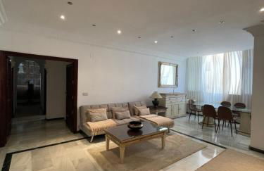 Marbella Beach Front Edificio Mayoral Centro Ciudad y Primera Línea Playa Muy Amplio y Espacioso - Foto 21