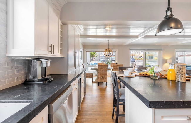 Ocean Breeze Buyout by Avantstay Steps to Beach! - Photo 21