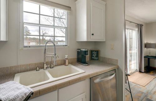 Lake Conroe Bliss Waterfront Home with Boat Ramp - Foto 8