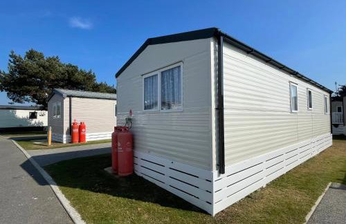 Golden Dunes Retreat, Dog-Friendly Stay at Par Sands Holiday Park, Cornwall - Photo 25