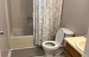 FOR LONGTERM RENTAL 3 BR NEAR YALE SCIENCE CENTER-MUNSON St - Foto 9