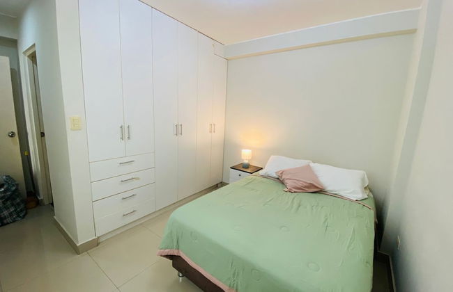 Refined 3BR Duplex with Ocean Charm - Foto 3