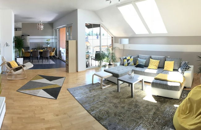 Apartment With Amazing Lake- and Mountain View - Photo 12