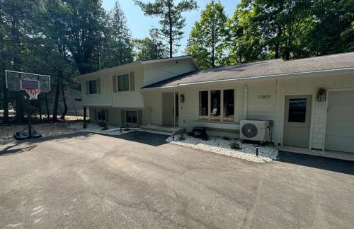 Downtown Sister Bay New Listing - Cardinal Retreat - Foto 6