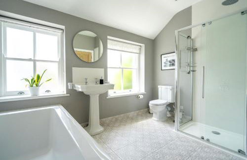 Stunning 4 bedroom house in Wadebridge, Cornwall - 2 living rooms and superking beds - Foto 39