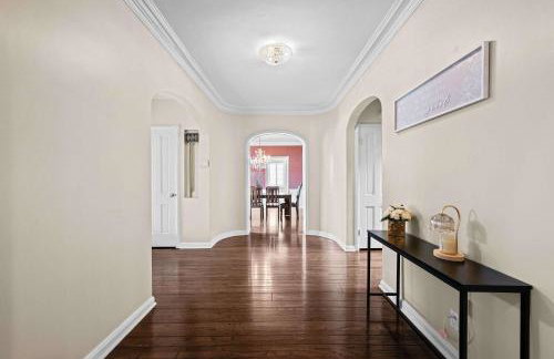 Spacious 5BR LA Villa with Pool Spa & Game Room - Foto 11