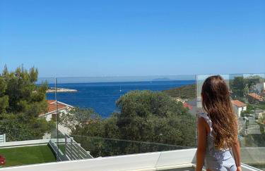 EllaVis Apartments - Photo 8