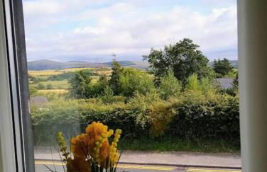 2 Bed pet-free cottage, private garden & fell view - Foto 1
