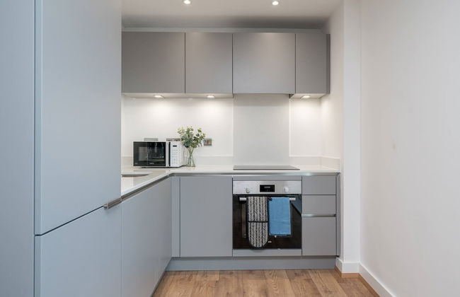 Skyvillion - River View Mins To O2 & London Excel - Photo 32