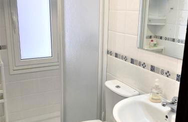 Tranquilidad y cercanía. WIFI. Parking incluido! - Foto 13