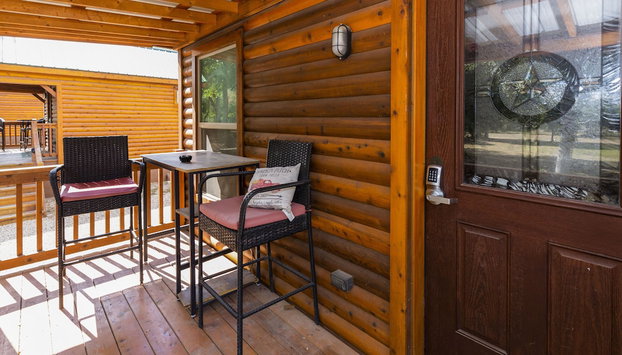 Log Cabin for Family Glamping Vacation near San Antonio - Foto 3, Habitación