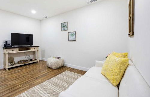 Family Retreat Near Disneyland & Downtown LA 4BR - Foto 4