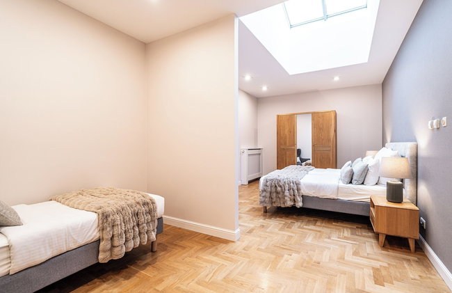 Venetian House Market Square Aparthotel - Photo 87