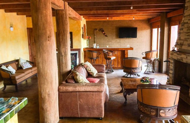 Beautiful Cabin Downtown Tapalpa Oven Mud Barbecue Grill 4 Room 12 ppl TV Wifi - Foto 52