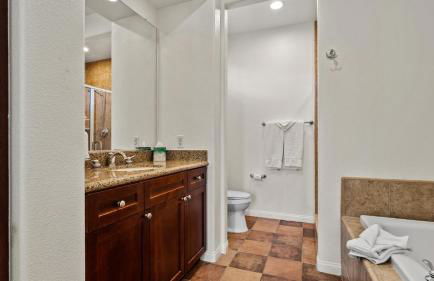 LV216 Upstairs 2 Bedroom Legacy Villas Lock-Off - Foto 20