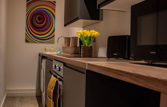 BV Lush Apartment At Conditioning House Bradford - Photo 35