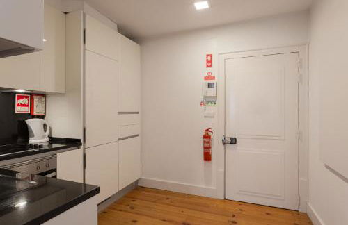 Chic 1-Bedroom in Cais do Sodré - Modern and Central - Photo 15