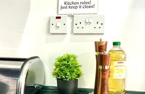 Cosy 3BDR In Levenshulme-Close To Manchester City Centre And Stockport Town- Free Parking- WiFi - Foto 21