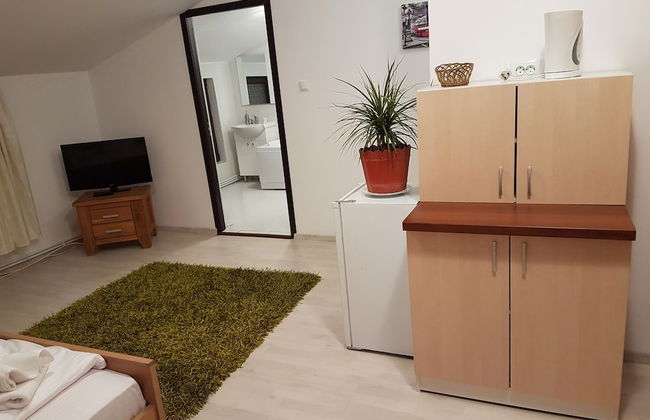 Rent Holding - Foto 36