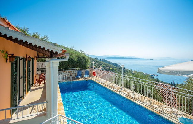 Villa Elia Large Private Pool Walk to Beach Sea Views A C Wifi Car Not Required - 1978 - Foto 2