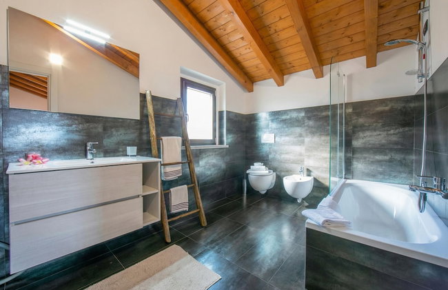 Villa Laura Private Pool and Garden - Photo 29