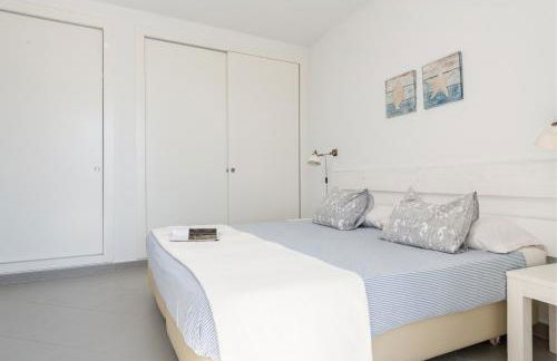 STUNNING VILLA MARIANELLA, CASA GRIS, POOL, BBQ, AC, FREE WiFi - Foto 24