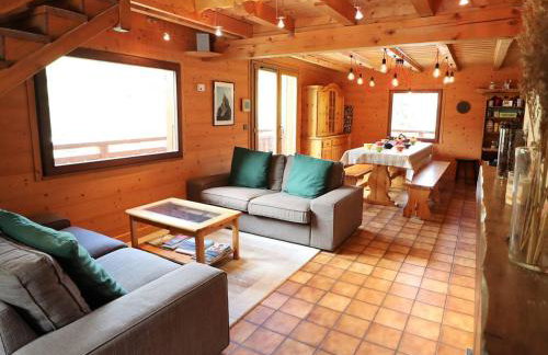 Chalet Familial pour 10 Pers. à Proximité des Pistes et Commerces avec Cheminée et Wifi - FR-1-342-232 - Foto 1