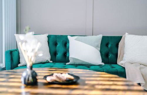 Heart of Didsbury Luxury 2 Bed Apartment by HASS HAUS - Photo 27