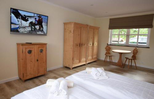 Landhaus Hideaway mit Aussenpool, Sauna und Kamin - Foto 47