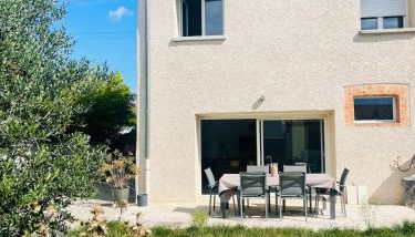 "Les Pâturages" Chanas - Maison Entière proche A7, 2 Chambres, 4 Personnes, Jardin Privé, Piscine & BBQ - Foto 1