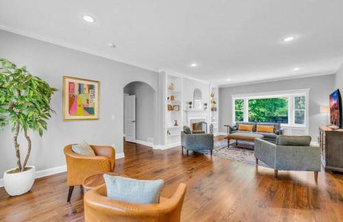 The Wexford French Chateau w Pool - Photo 28