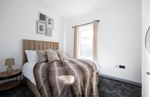 Bolton 2BR Cinema House, Free Parking, Fast WiFi, Comfortable Stay - Foto 5